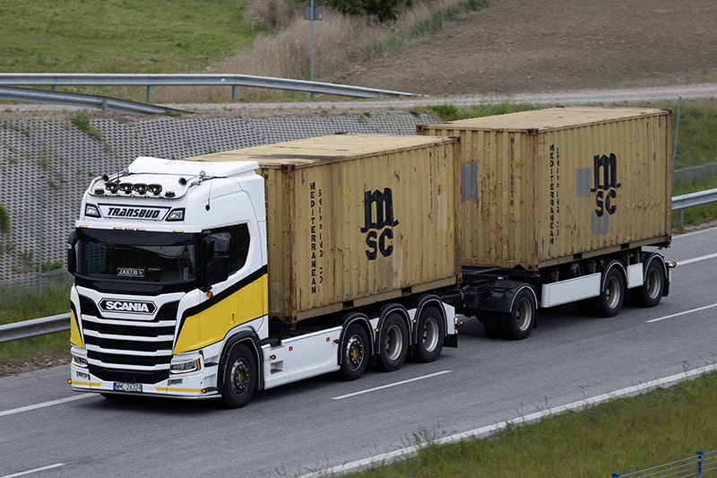 Scania R Transbud.jpg