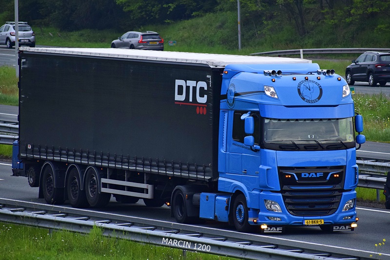 _DSC3589 KOERIERSDIENST RIJSSEN-crop-DAF XF 106 II.JPG