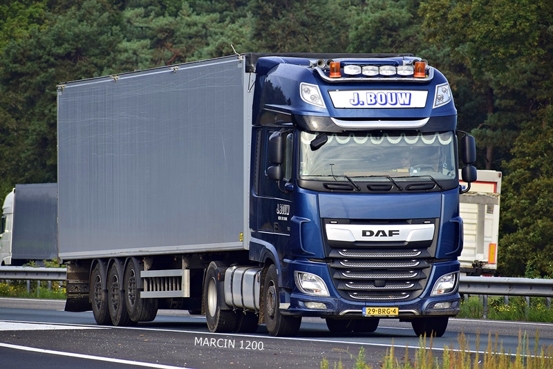 _DSC8169 J.BOUW-crop-DAF XF 106 II.JPG