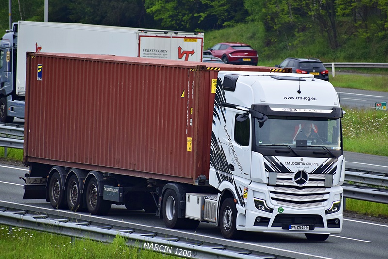 _DSC3903 CM LOGISTIK-crop-ACTROS MP5.JPG