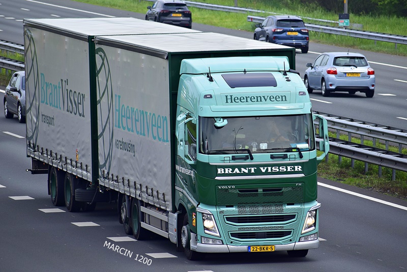 _DSC3233 BRANT VISSER-crop-VOLVO FH IV.JPG