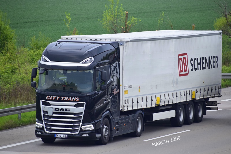 _DSC3914  CITY TRANS-crop-DAF XG.JPG