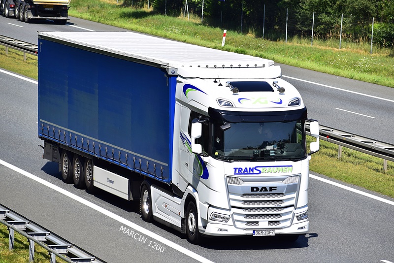 _DSC00011 (1384)-crop-Trans-Raunen-DAF XG.JPG