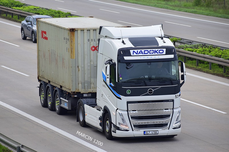 _DSC3939 NADOKO-crop-VOLVO FHV.JPG