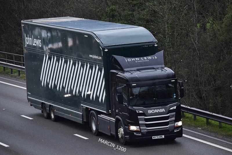 _DSC0096-crop-John Lewis & Partners-SCANIA P340 NG.JPG