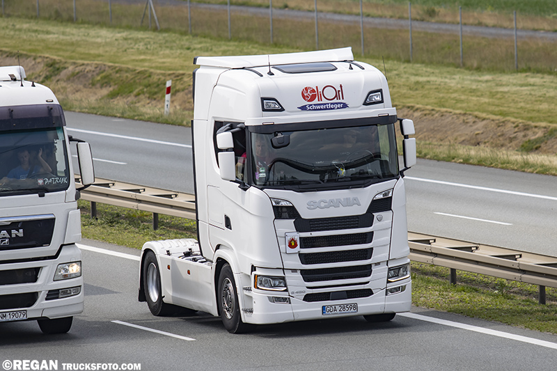 Scania R450 - Oli Art.jpg