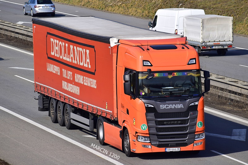 _DSC2334 DHOLLANDIA-crop-SCANIA S460.JPG