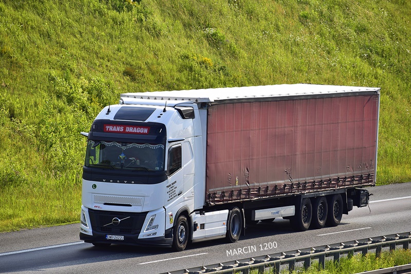 _DSC6172 TRANS DRAGON-crop-VOLVO FH AERO.JPG