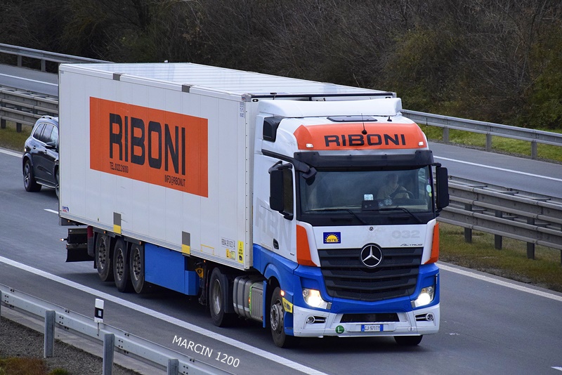 _DSC0772 RIBONI-crop-ACTROS MPIV.JPG