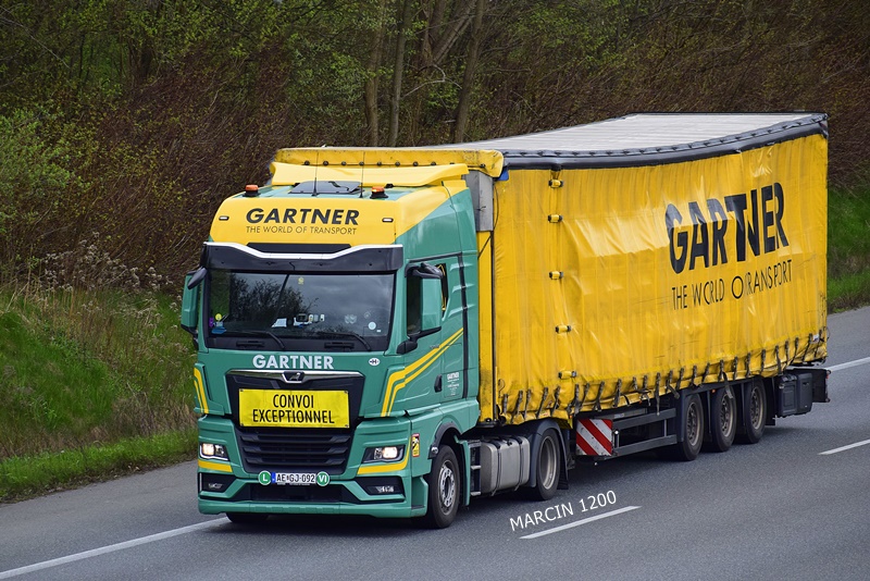 _DSC3770 GARTNER-crop-MAN TGX II.JPG