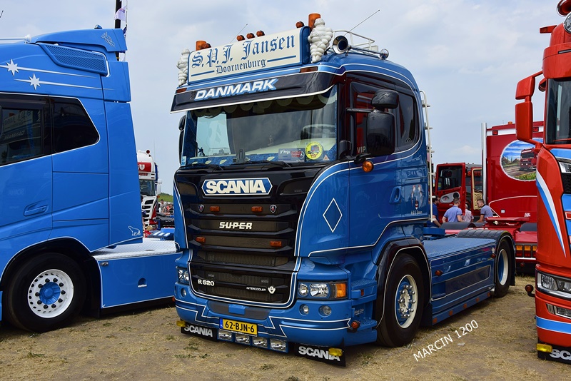 _DSC0962-crop-S.P.J Jansen -SCANIA R520 V8 STREAMLINE.JPG