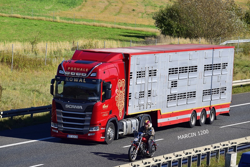 _DSC00011 (2256)-crop-KOWAL-SCANIA R NG.JPG