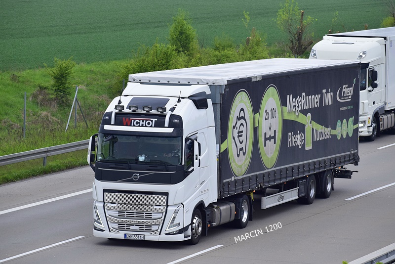 _DSC3888 WICHOT-crop-VOLVO FHV.JPG