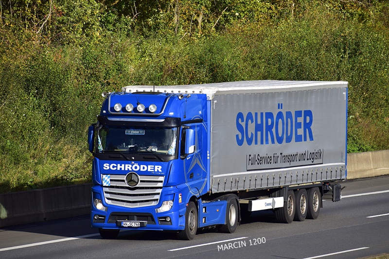 _DSC8075 SCHRODER-crop-ACTROS MPIV.JPG