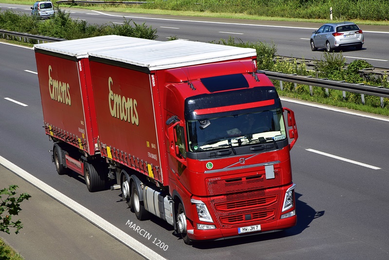 _DSC4665 EMONS-crop-VOLVO FHIV.JPG