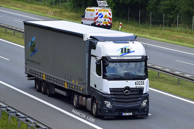 _DSC00011 (1097)-crop-LIT-ActrosL.JPG