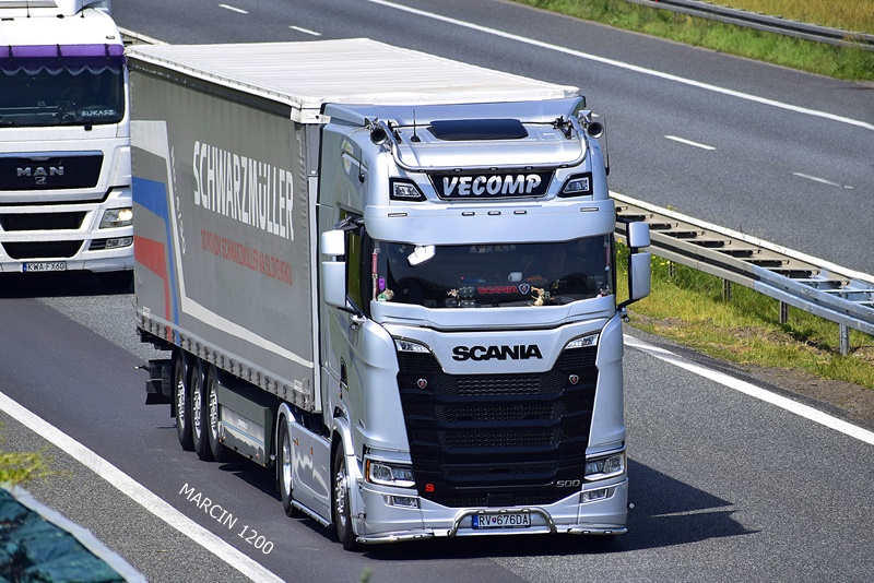 _DSC6804 VECOMP-crop-SCANIA S500.JPG
