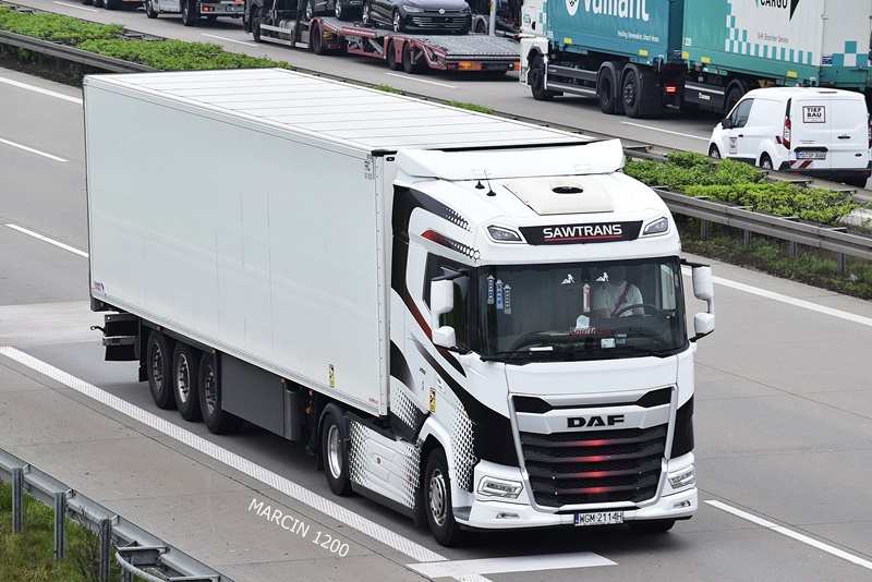 _DSC4137 SAWTRANS-crop-DAF XG.JPG