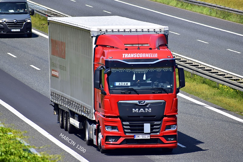 _DSC6766 TRANSCORNELIA-crop-MAN TGX II.JPG