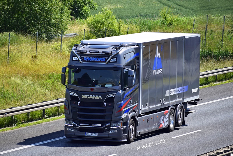 _DSC6779 WIGMORS-crop-SCANIA S530 V8.JPG