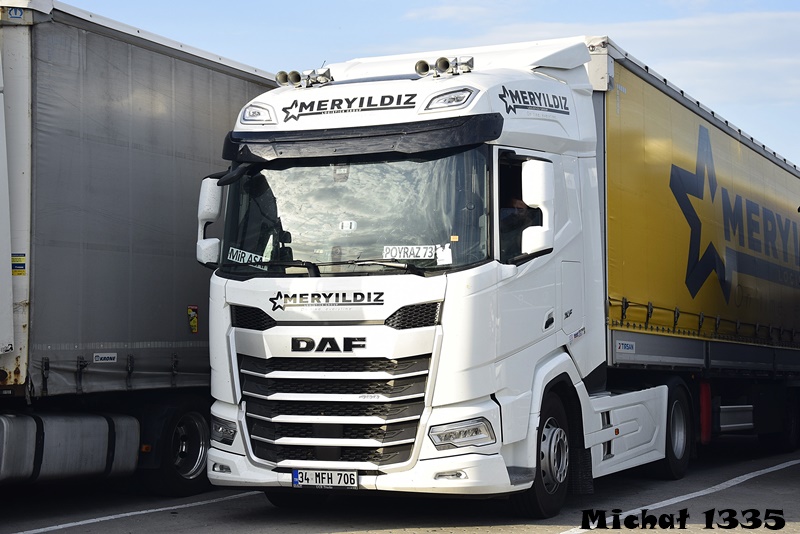 _DSC6904-crop Meryildiz-DAF XG.JPG