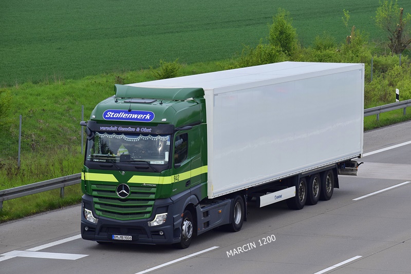 _DSC3989 STOLLENWERK-crop-ACTROS MPV.JPG