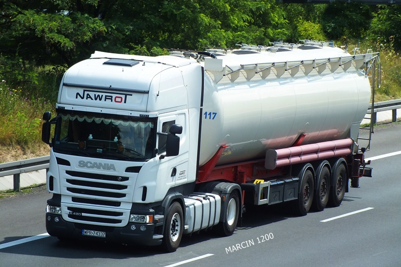 DSCF5963-crop-NAWROT-SCANIA RII 420.jpg