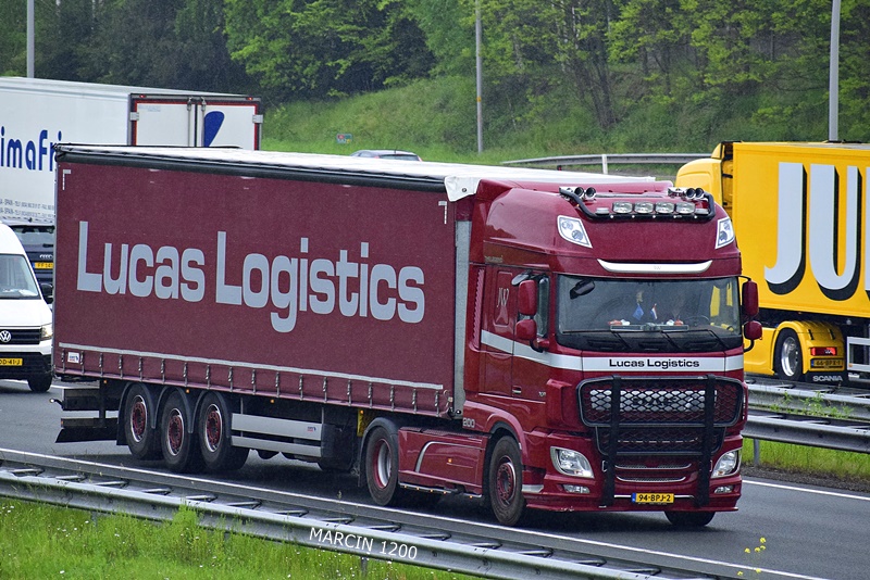 _DSC4131 LUCAS LOGISTICS-crop-DAF XF 106 II.JPG