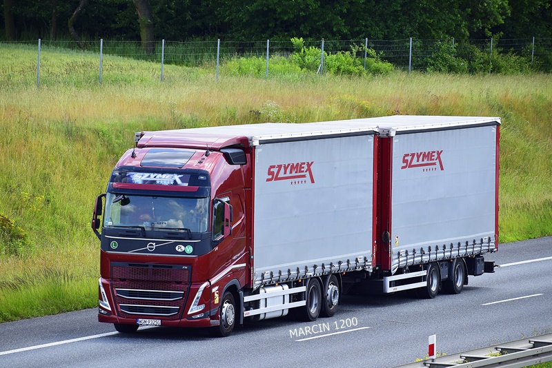 _DSC6638 SZYMEX-crop-VOLVO FHV.JPG