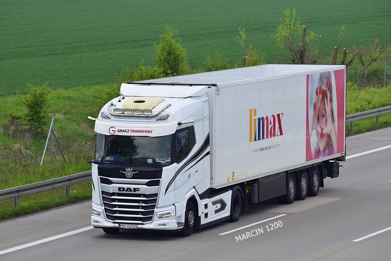 _DSC4005 GRACZ TRANSPORT-crop-DAF XG.JPG