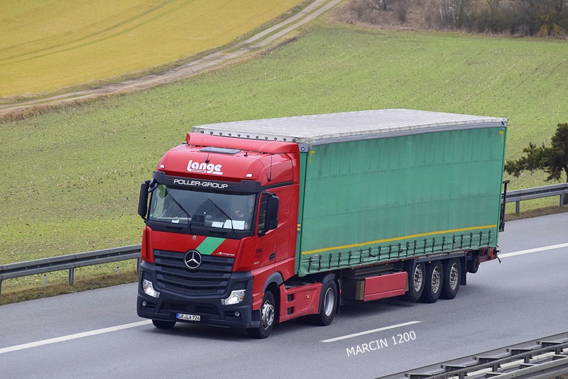_DSC9770 LANGE POLLER WP-crop-ACTROS MPV.JPG