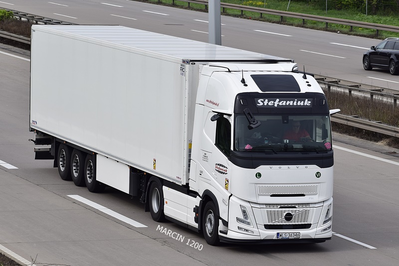 _DSC5746 STEFANIUK-crop-VOLVO FH AERO.JPG
