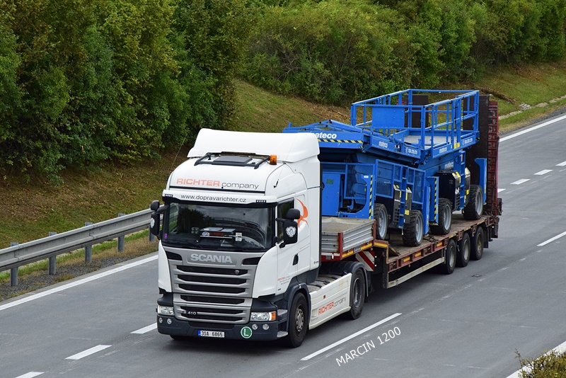 _DSC8532-crop-richter company-SCANIA R410.JPG