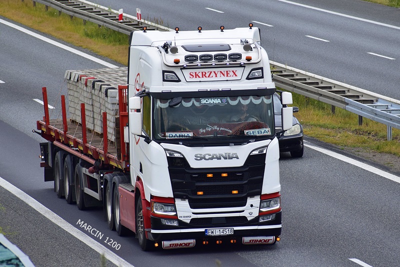 _DSC7071 SKRZYNEX-crop-SCANIA R520 V8.JPG