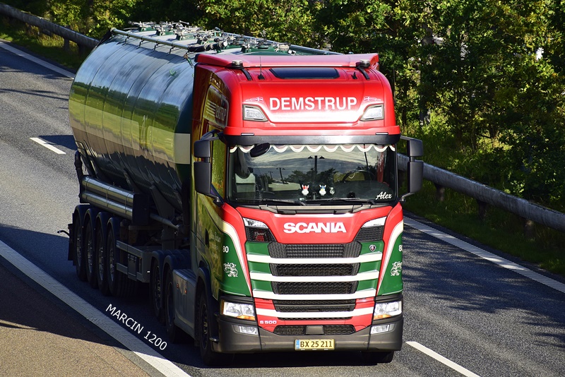 _DSC4299 DEMSTRUP-crop-SCANIA S500.JPG
