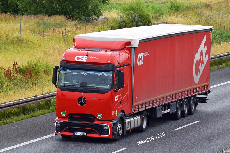 _DSC7126 CEE-crop-ActrosL ProCabin.JPG