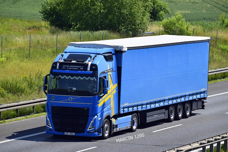 _DSC6785 FM Czech Transport s.r.o.-crop-Volvo FH V Performance Edition.JPG