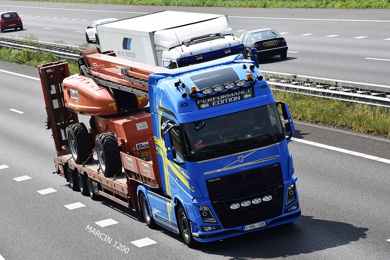 _DSC5149 Van Rijswijk-crop-Volvo FH IV Performance Edition.JPG