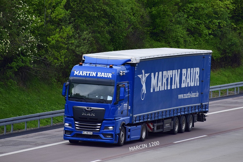 _DSC1169 MARTIN BAUR-crop-MAN TGX II.JPG