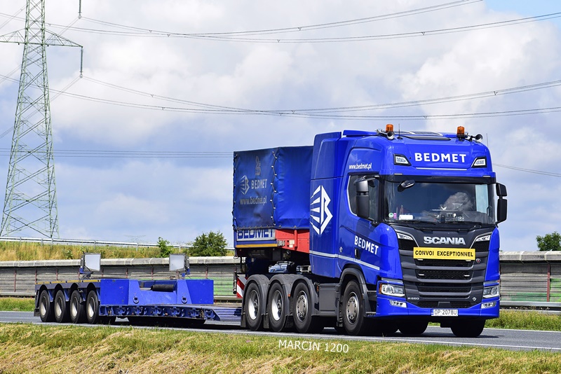 _DSC7530 BEDMET-crop-SCANIA R660 V8 NG.JPG