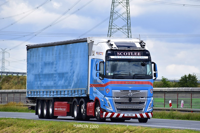_DSC7629 SCOTLEE-crop-VOLVO FH V.JPG