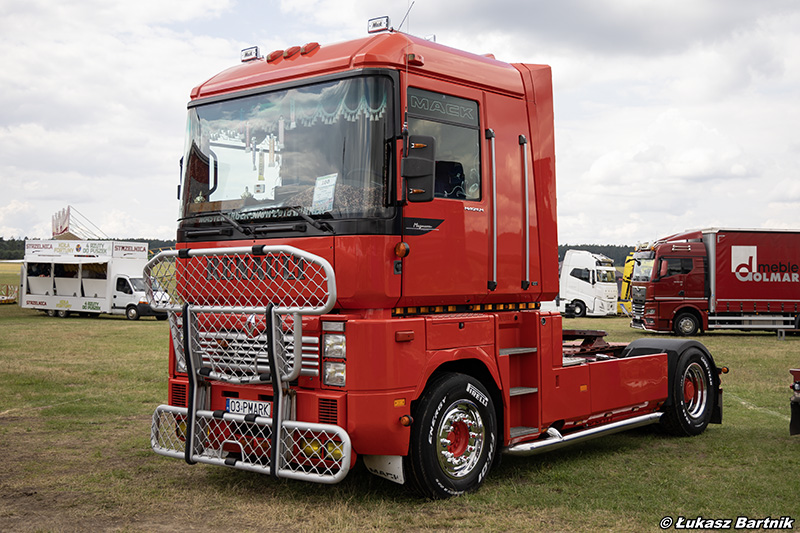 IMG_6031 Renault Magnum Integral PolMark.jpg