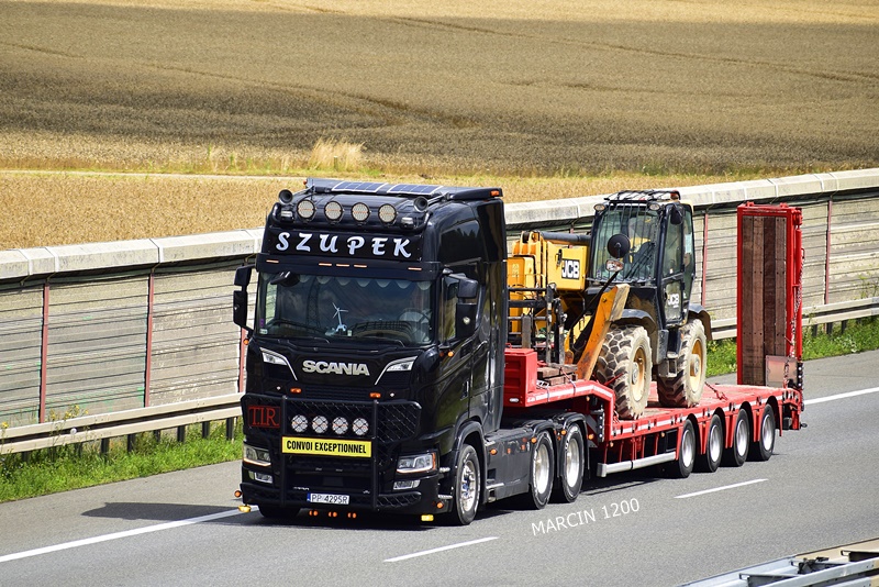 _DSC7733 SZUPEK-crop-SCANIA S.JPG