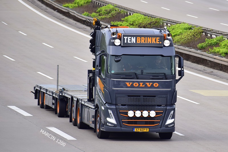 _DSC5670 TEN BRINKE.-crop-VOLVO FH V.JPG