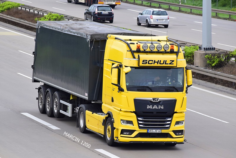 _DSC5367 SCHULZ-crop-MAN TGX II.JPG