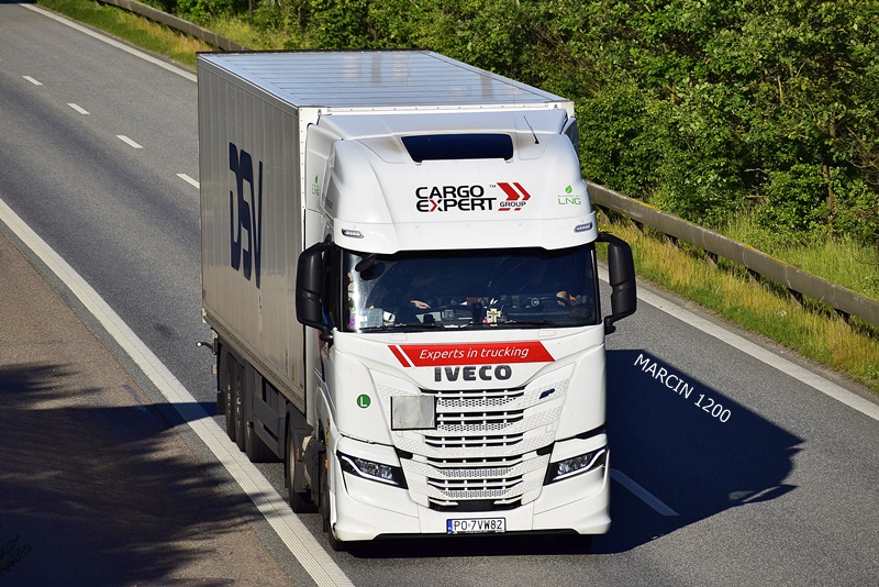 _DSC4983 CARGO EXPERT-crop-IVECO S-WAY.JPG