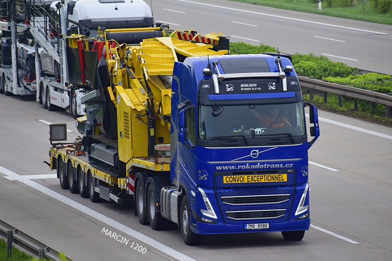 _DSC4044 ROKADO TRANS-crop-VOLVO FHV.JPG