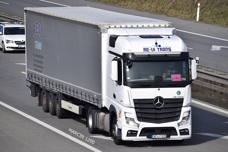_DSC2168 RE-VI TRANS-crop-ACTROS MPIV.JPG