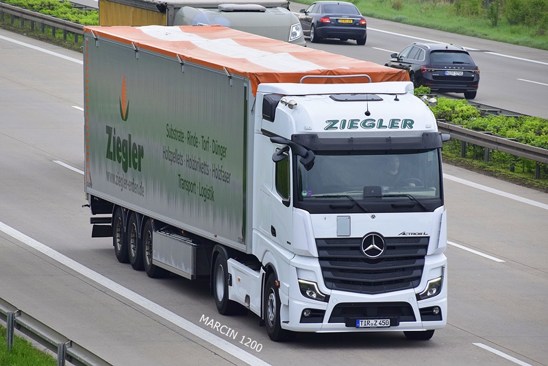 _DSC4098 ZIEGLER-crop-ActrosL.JPG