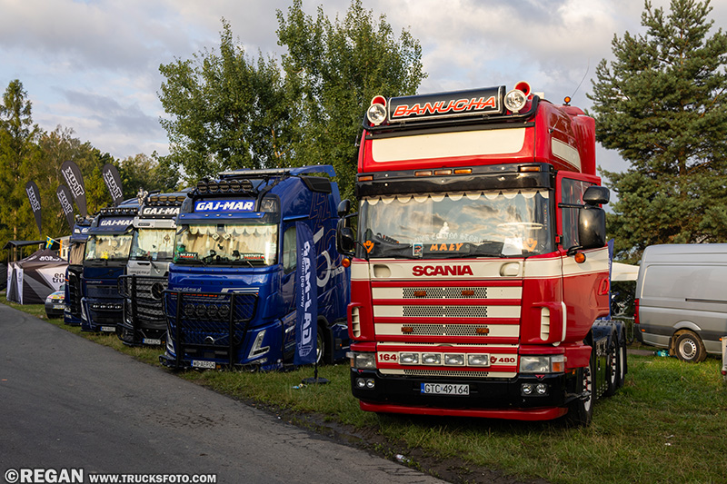 Scania 164L 480 V8 - Banucha.jpg